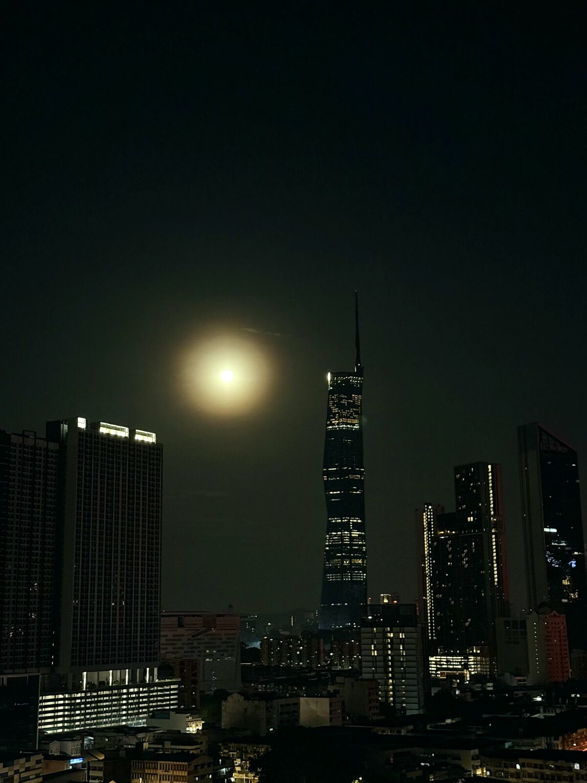 At malaysia stay moon and hugh rise